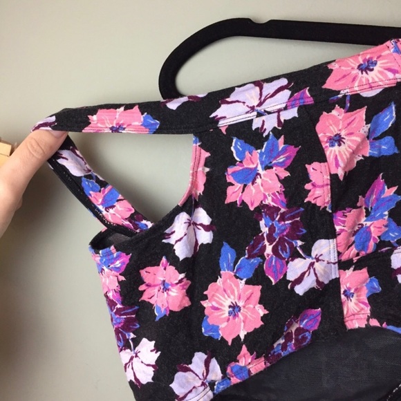 Free People Off Shoulder Floral Print Halter Neck Crop Top Size Medium - Picture 6 of 9